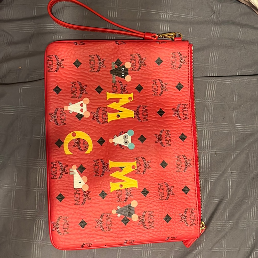 Mcm bag with mouse and wristlet